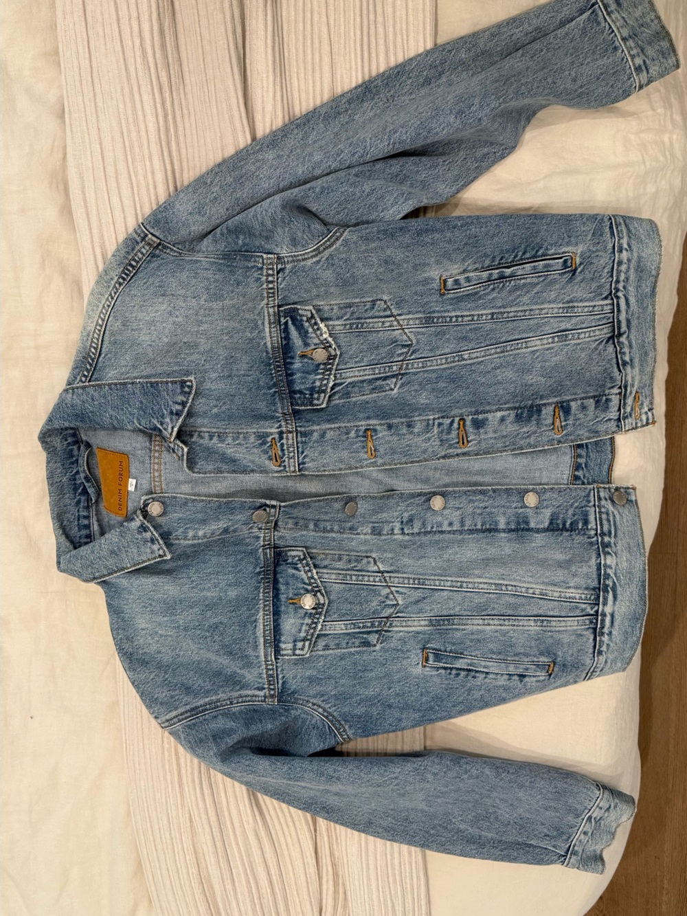 Aritiza Denim Forum Light Blue Denim Jacket - size S